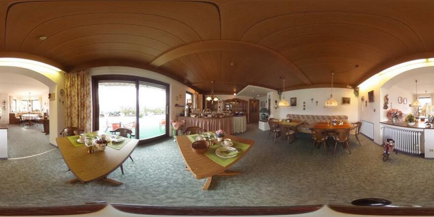K-10730_360°_189_fruehstuecksraum_©JTanner