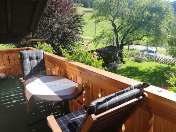 Sitzgelegenheit, Blick in die Allgäuer Landschaft