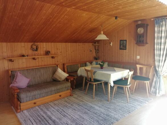 ausziehbares Sofa als weitere Schlafgelegenheit