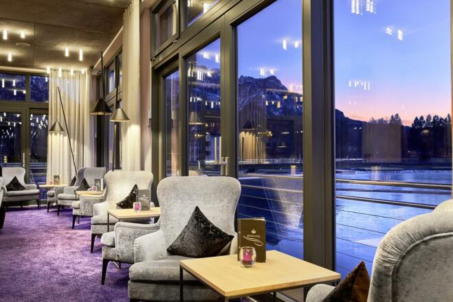 Lilien-Lounge mit Panoramablick