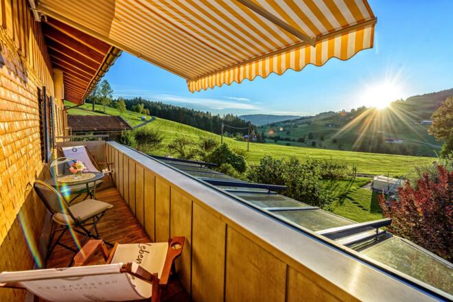 Sonnenuntergang auf dem Balkon