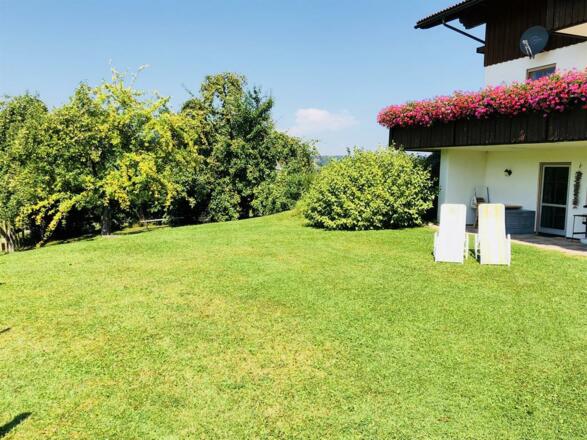 Große Spiel- u. Liegewiese zur alleinigen Nutzung