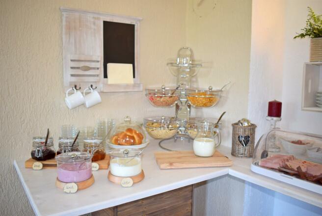 Ceralien, Joghurt und Marmelade