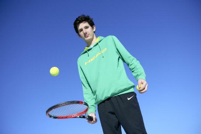 Tennislehrer Johannes