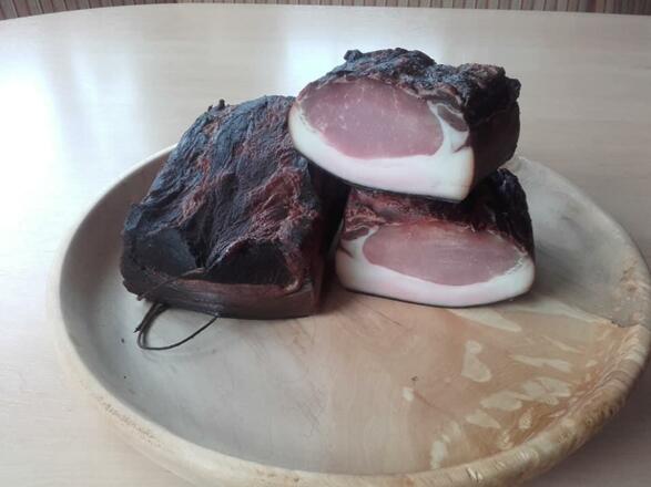 Frischer Speck vom Brandenbergerhof