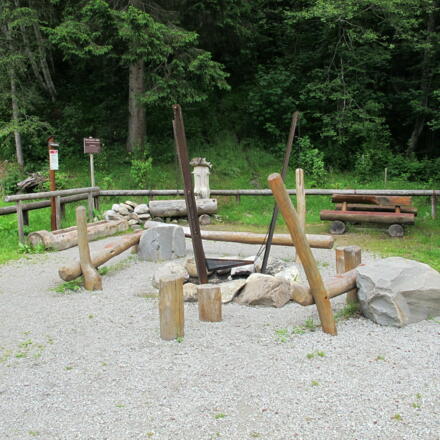 Grill- und Spielplatz an der Schwefelquelle