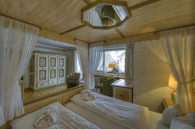 Hotel DIANA, DZ Allgäu mit Himmelbett