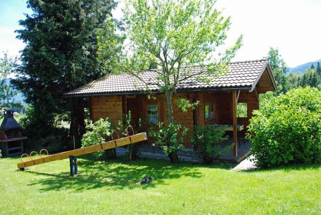 Unser lauschiges Plätzchen und Grillgelegenheit