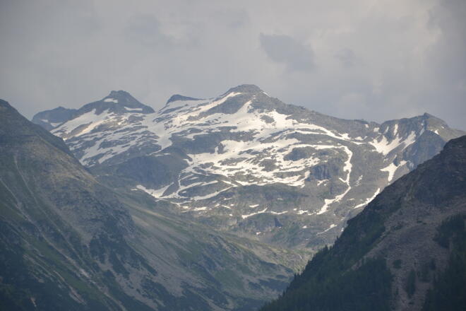 Blick zum Weinschnabel 2750m von der Modereggalm