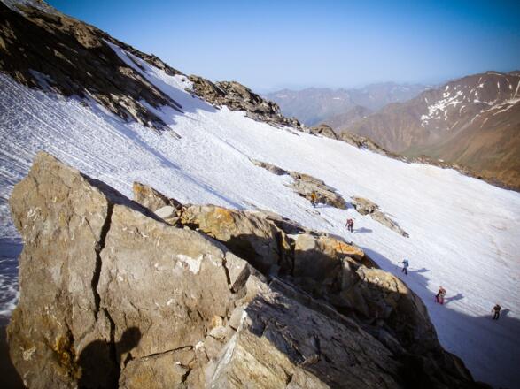 Seilschaft am letzten Aufschwung