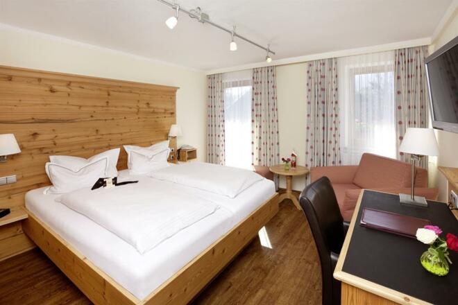 Zimmer zur Bergseite