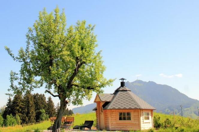 Grillhütte mit Sonnenterrasse