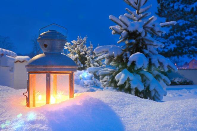 Laterne im Schnee
