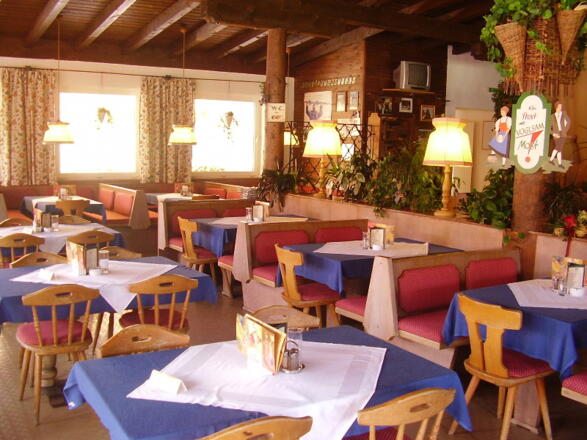 Gastraum vom Postalmrestaurant Lienbachhof