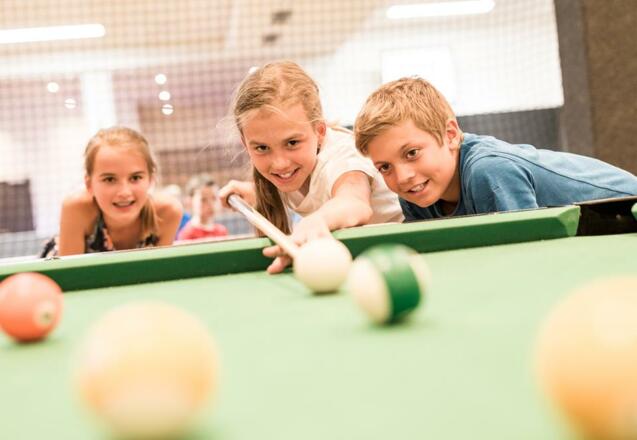 Teens only Lounge mit Billard, Airhockey, uvm.