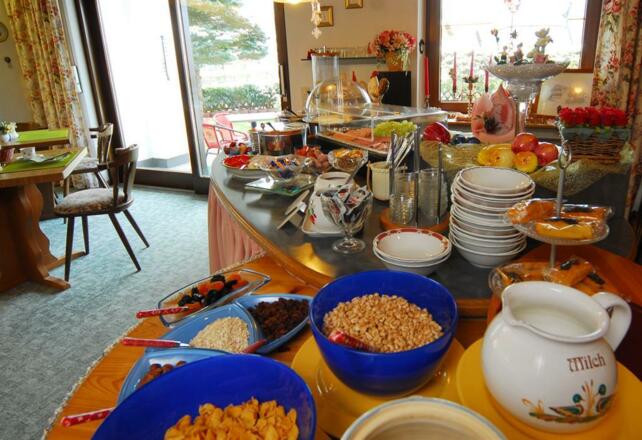 K-10730_018_fruehstuecksraum_©JTanner