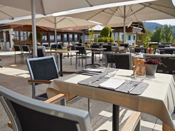 28_terrasse_4-sterne_hotel_birkenhof_oberstaufen_a