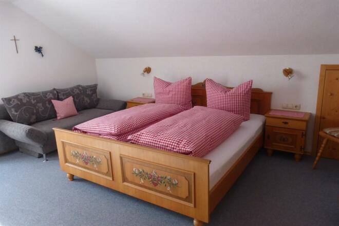 Schlafzimmer &quot;Alpenrose&quot; mit Balkon