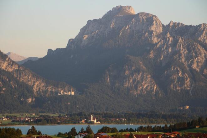 Stögerhof - Aussicht auf Säuling und Forggensee