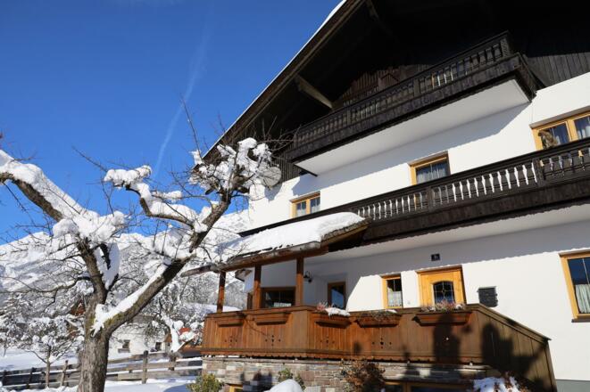 Schlaucher Hof, Außenansicht W2