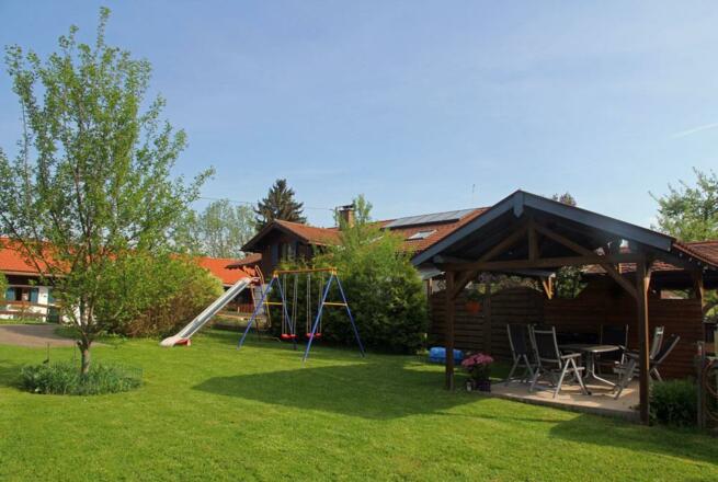Platz auch für Kinder im großen Garten