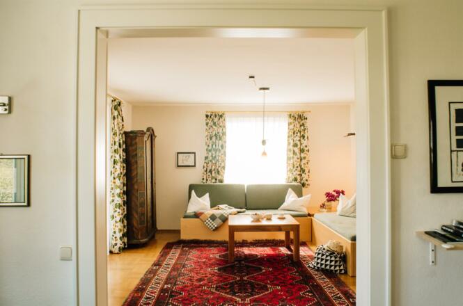 Blick von Esszimmer ins Wohzimmer Hochparterre