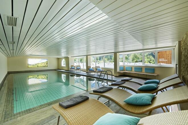 Hallenbad mit Quellwasser