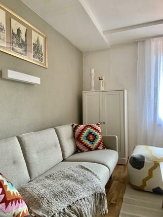 E3B56218-ED64-4D35-852C-417BAAF123BA