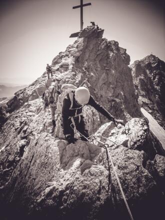 Klettersteig am Gipfelgrad der Hoch Wilde