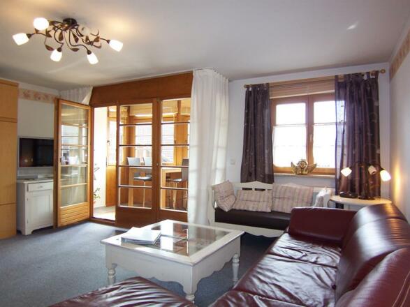 Alpdo 5, Wohnraum mit Wintergarten