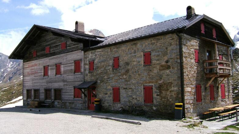 Pfitscher-Joch-Haus 2275 m