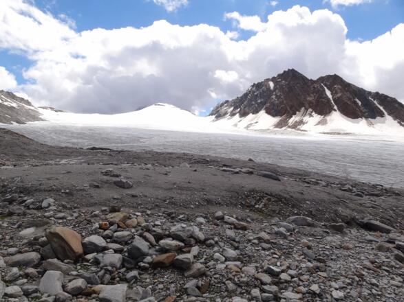 Blick Richtung Annakogel und Mitterkamm kurz vor betreten des Gurgler Ferners