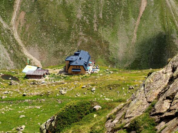 Terrassenbetrieb am Westfalenhaus 2273m geöffnet