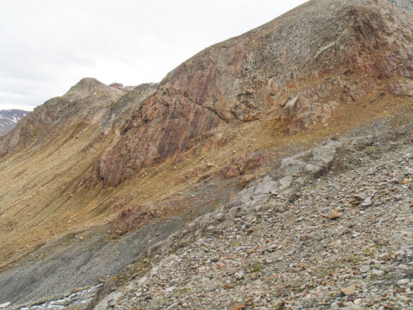 Hildesheimer Hütte und die Wand die durchquert wird (gesichert)