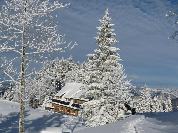 Die Ennser Hütte ist auch im Winter ein lohnendes Wanderziel © Zeiselberger