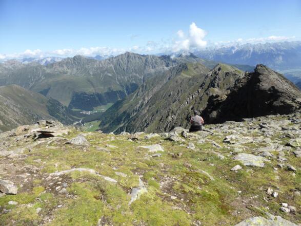 Gipfelblick ins Gleirschtal nach St. Sigmund.