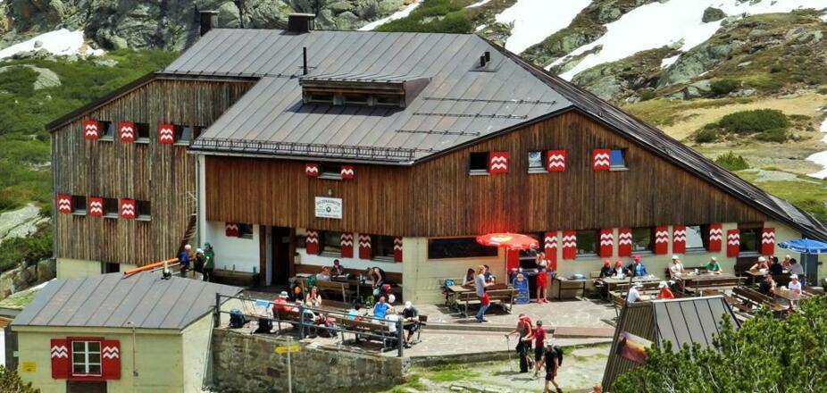 Sulzenauhütte Sommer