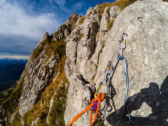 Die Stände sind solide eingerichtet.