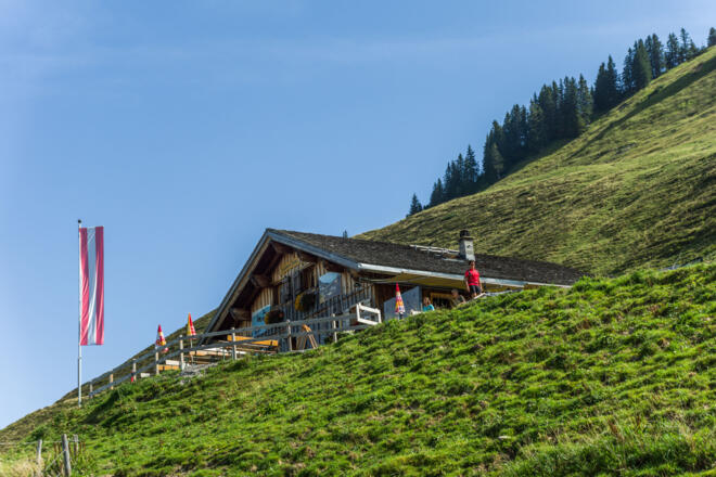 Breithornhütte auf der Oberpartnomalpe