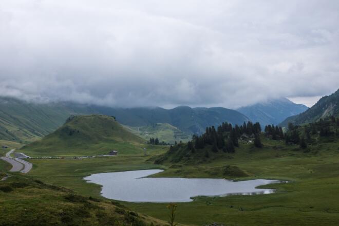 Blick auf Kalbelesee und Simmel