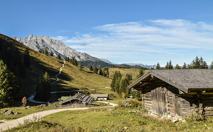 Kaser der Königsbachalm vor dem Watzmann