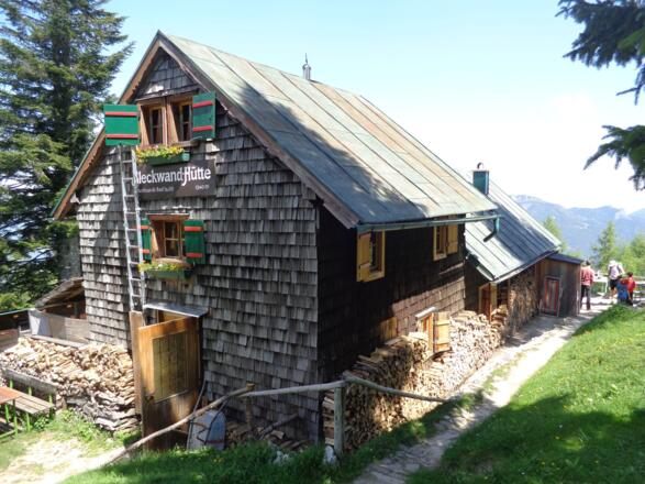 Wanderweg vorbei bei der Bleckwandhütte