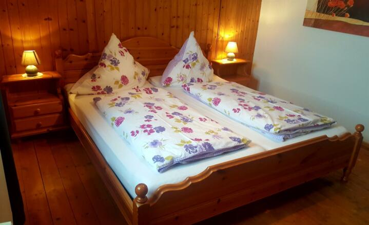 Schlafzimmer Doppelbett