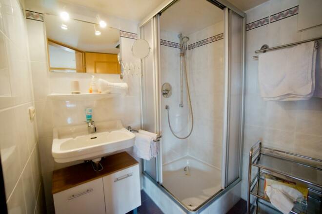 Badezimmer FeWo Berkristall