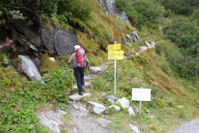 Wegverzweigung zur Plaunerer Hütte