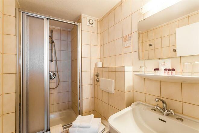 Bad im Classic Doppelzimmer