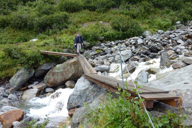 Brücke über den Sonntagskarbach