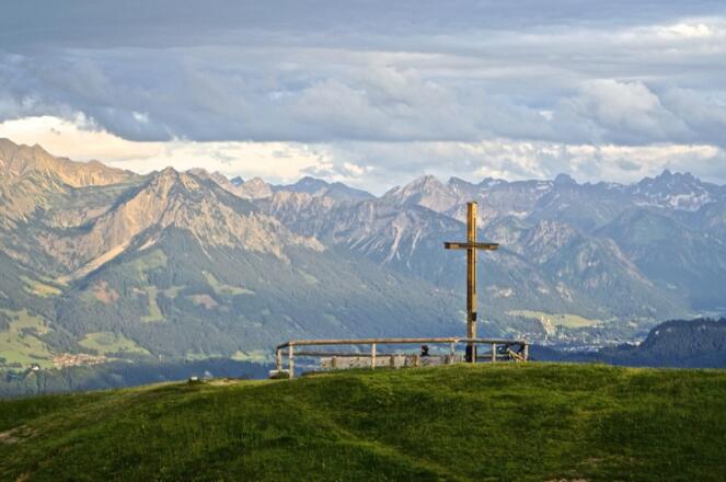 Ofterschwanger Horn im Abendlicht