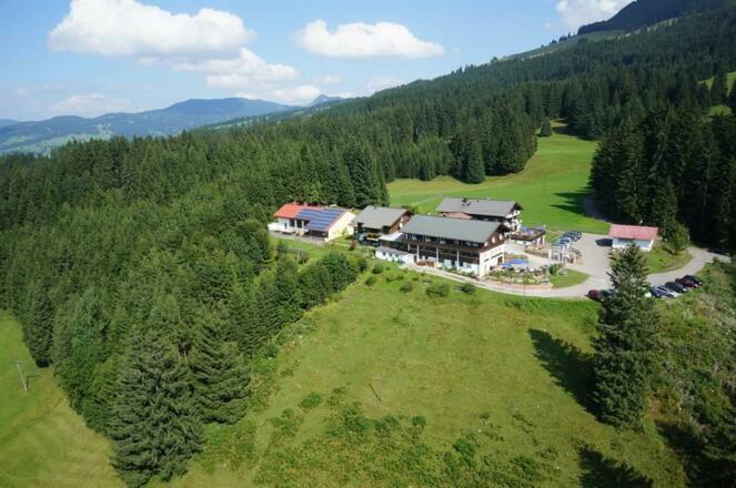 in ungestörter Alleinlage auf 1100 m Höhe!