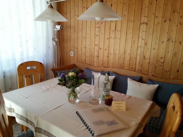 Fewo 2 &quot;Enzian&quot;- Sitzecke